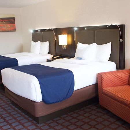 Days Inn By Wyndham Woodbury Long Island Eksteriør bilde