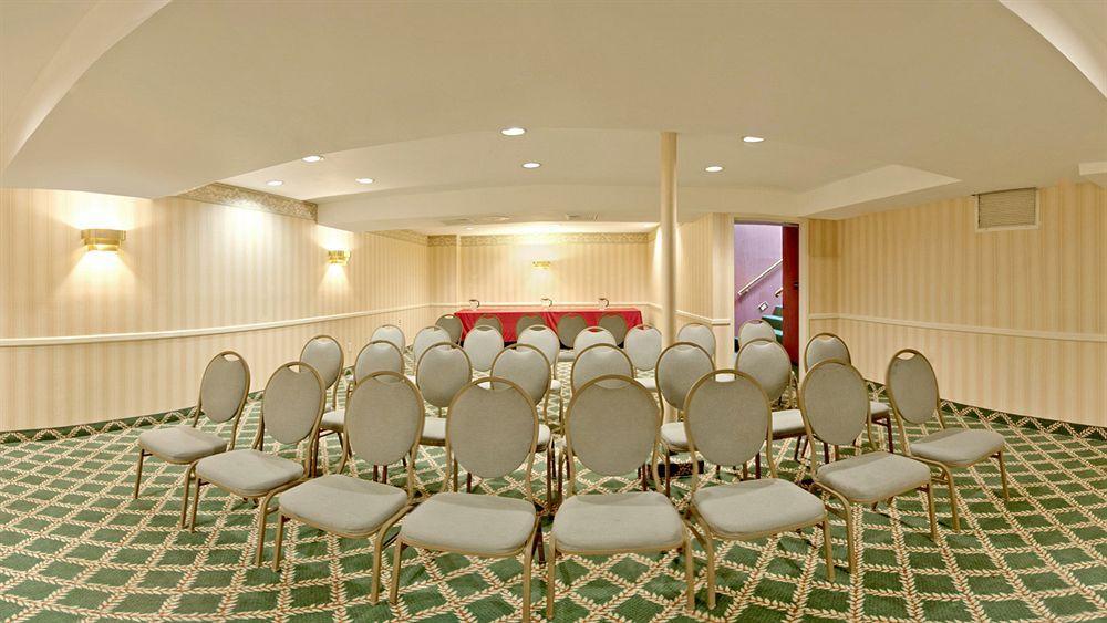 Days Inn By Wyndham Woodbury Long Island Eksteriør bilde