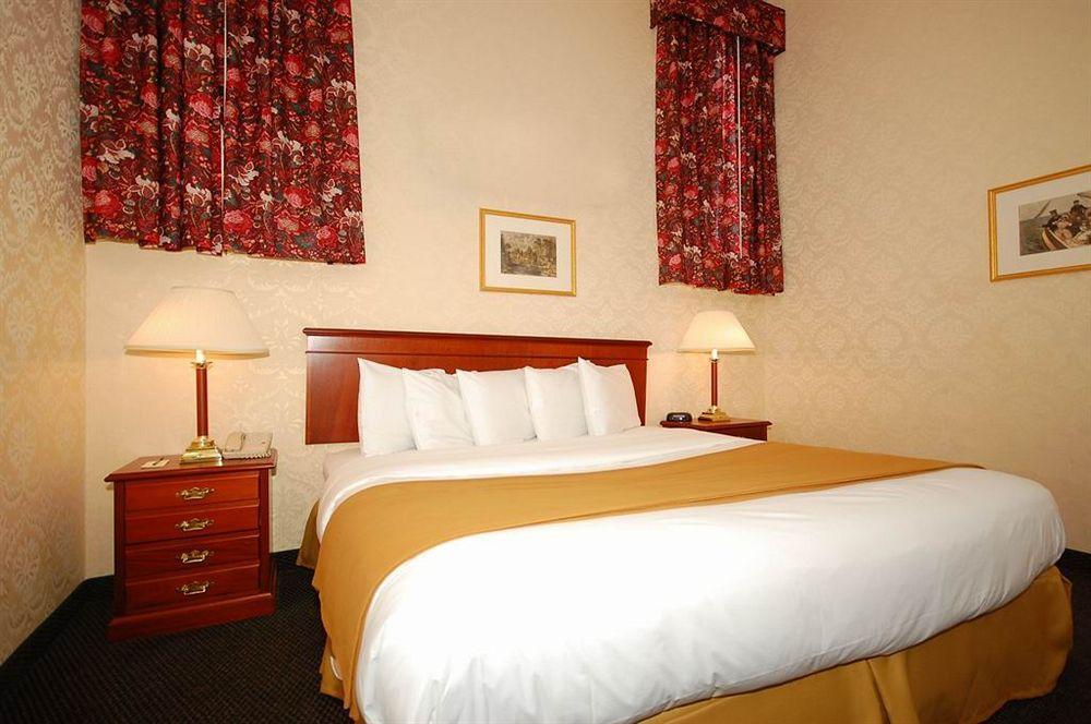 Days Inn By Wyndham Woodbury Long Island Eksteriør bilde