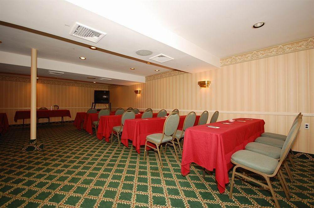 Days Inn By Wyndham Woodbury Long Island Eksteriør bilde