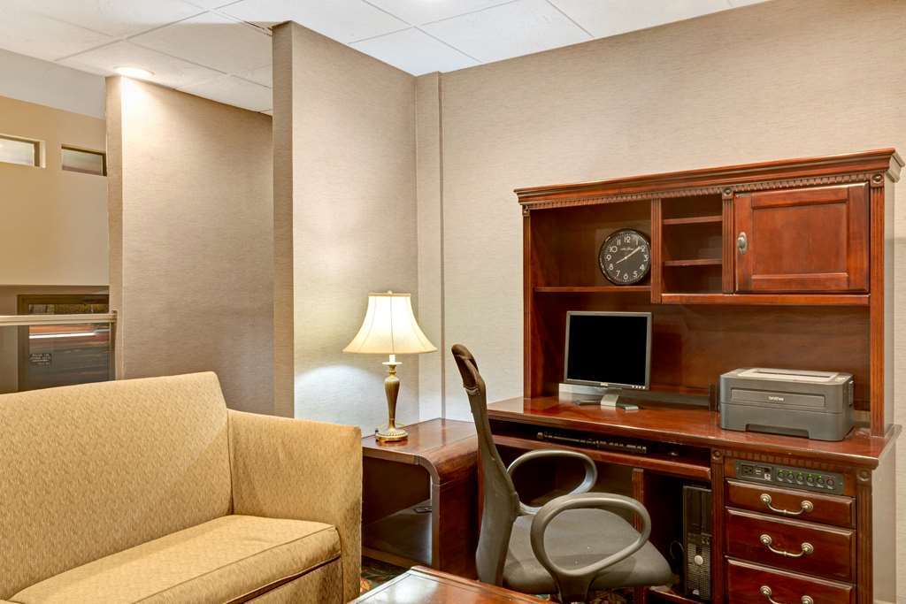 Days Inn By Wyndham Woodbury Long Island Fasiliteter bilde