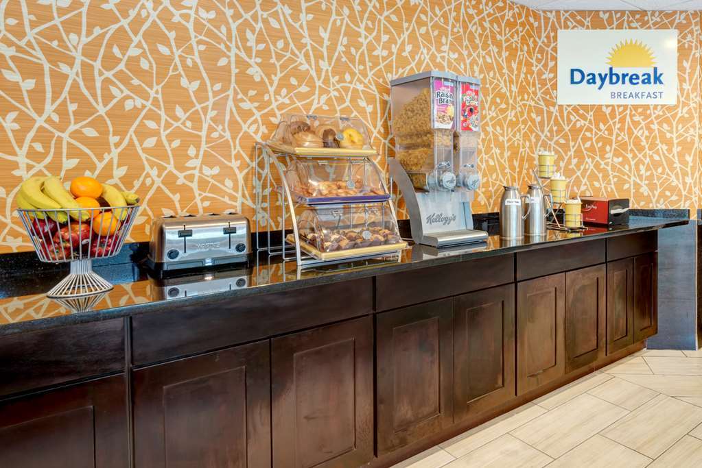 Days Inn By Wyndham Woodbury Long Island Fasiliteter bilde